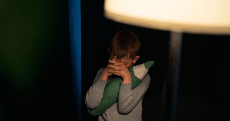 how to help a child with social anxiety